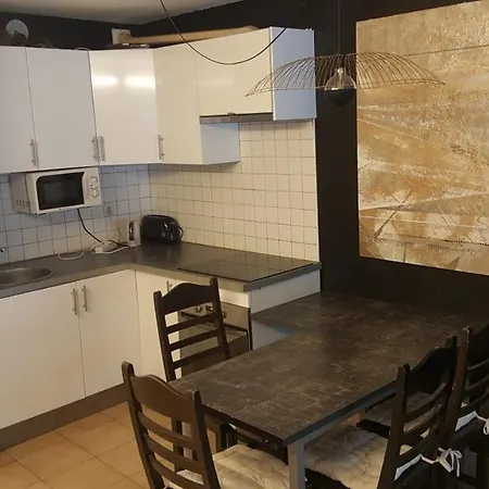 A Proche De La Et Des Commerces Apartmán *